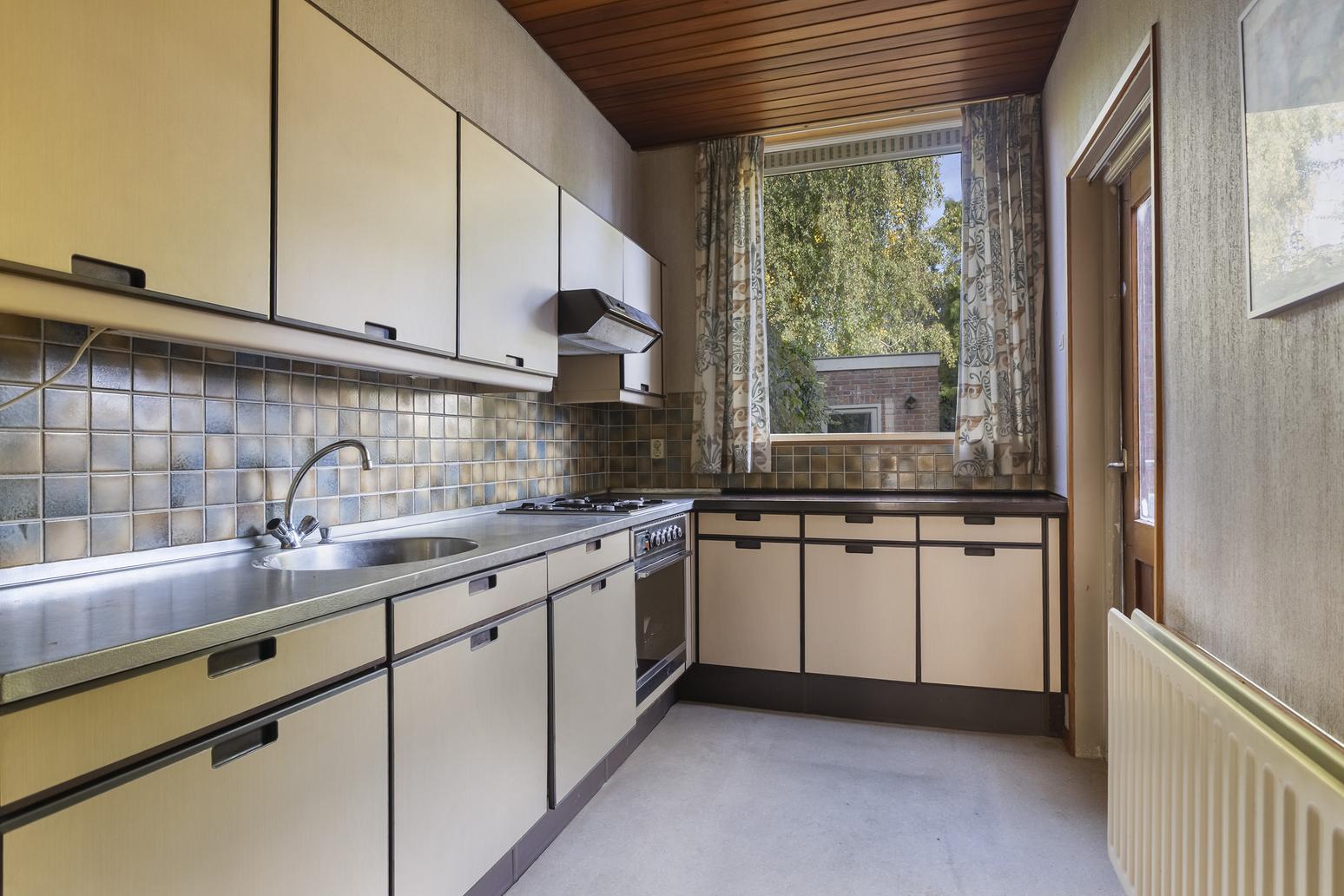 Mr. P.J. Troelstraweg 112 in Leeuwarden