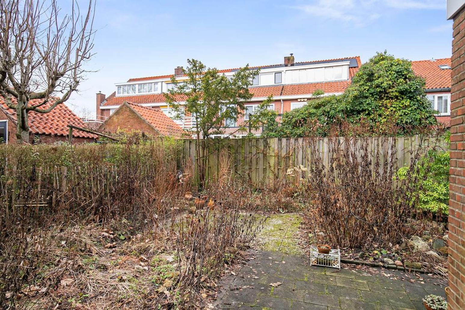 van Roonhuysestraat 16 in Leeuwarden