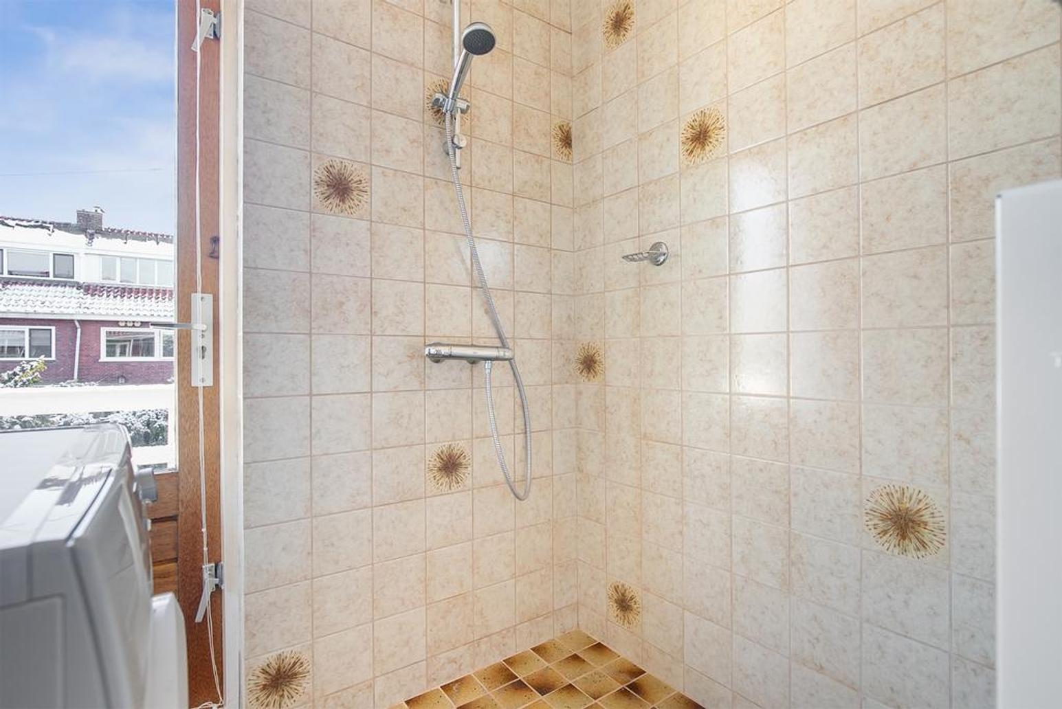 van Roonhuysestraat 16 in Leeuwarden